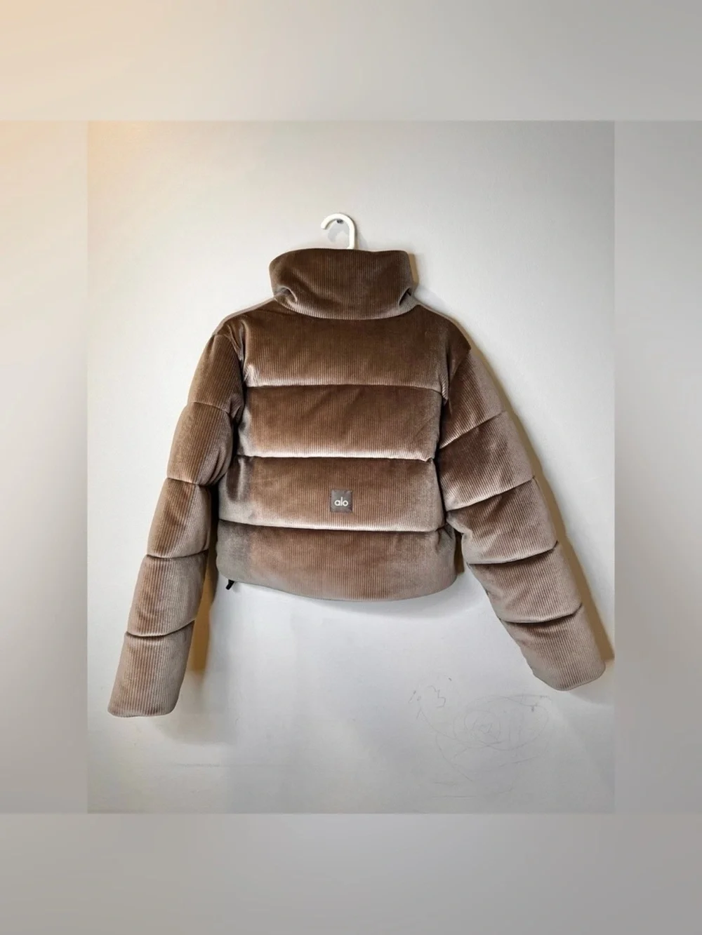 Alo Yoga Ribbed Velour Gold Rush Puffer In Macchiato Size XS